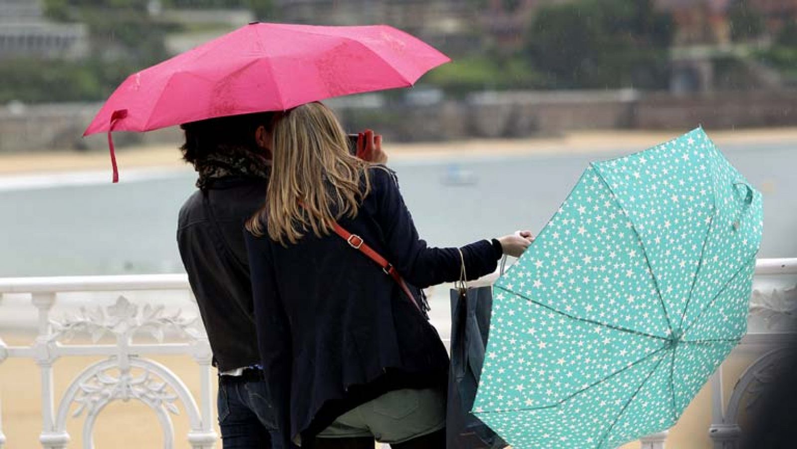 El tiempo: Chubascos o tormentas fuertes en el Alto Ebro y los Pirineos | RTVE Play