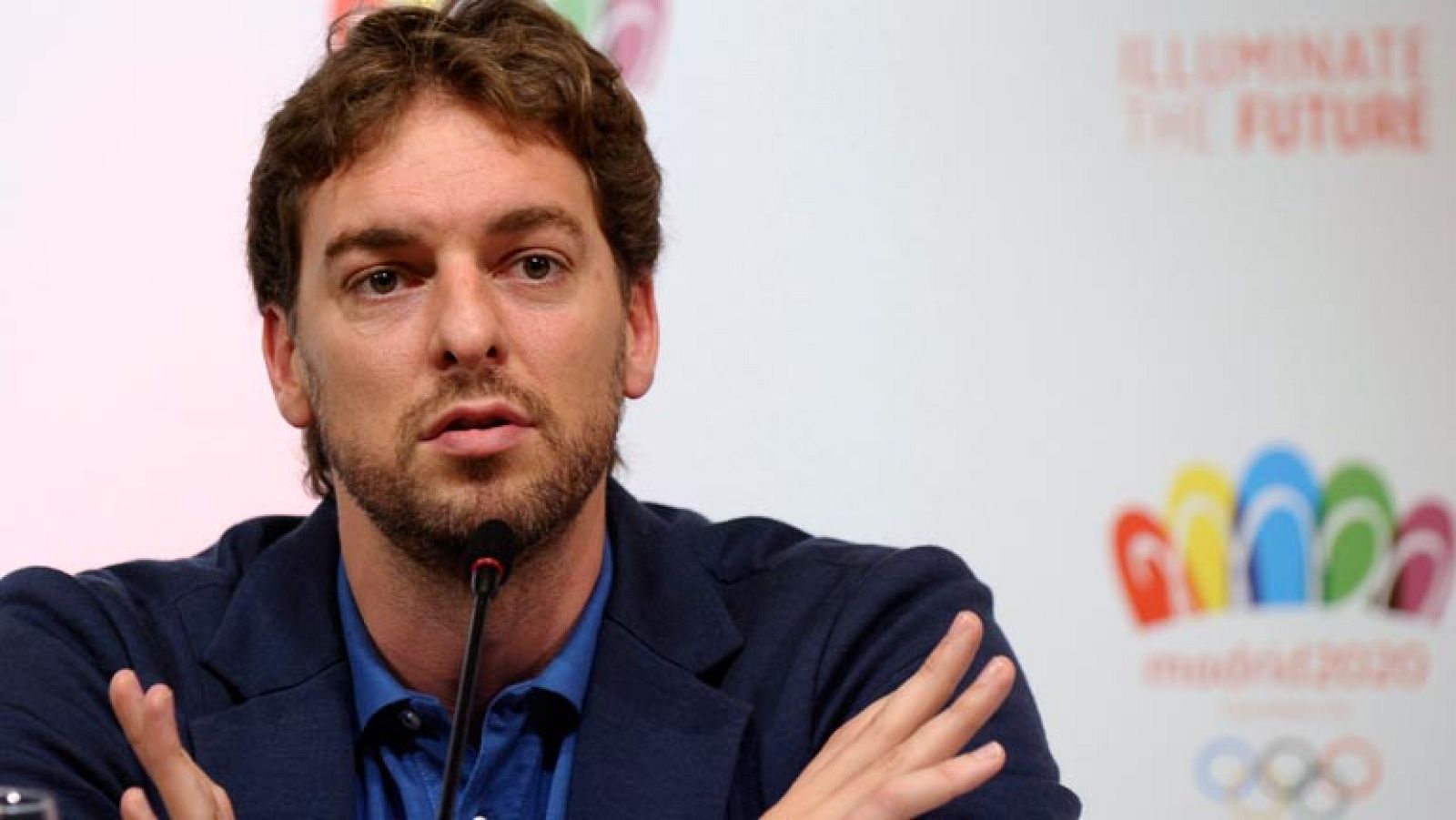 Pau Gasol destacó la preparación e ilusión de la candidatura olímpica de Madrid 2020 en la rueda de prensa que ofreció el jugador de baloncesto en Buenos Aires, dos días antes de que se produzca la elección por parte del Comité Olímpico Internacional (COI) de la ciudad que será sede de los Juegos Olímpicos de 2020, momento que Gasol dijo esperar ya "con muchas ganas por hacer esa presentación".