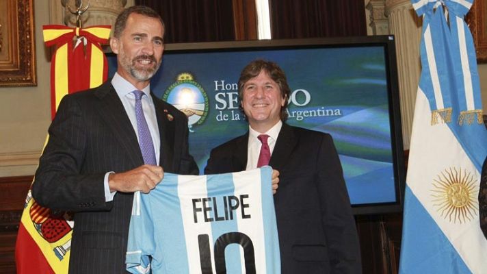 El príncipe Felipe se convierte en el '10' de Argentina por un día