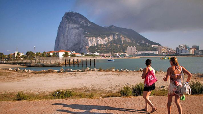 Cameron y Rajoy abordarán este viernes en un encuentro el contencioso de Gibraltar
