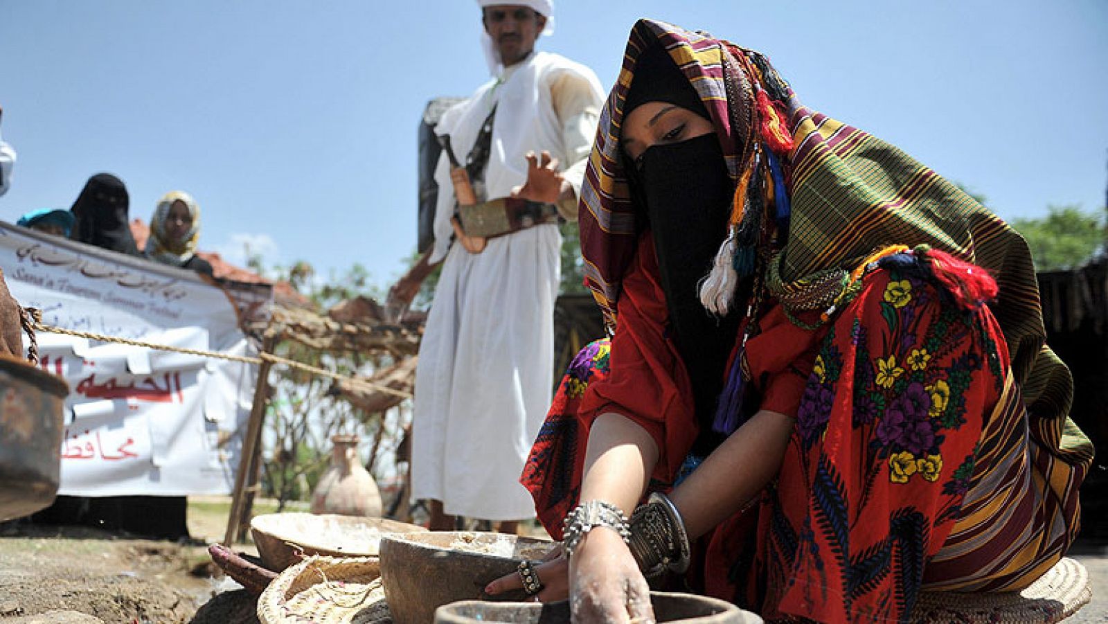 Telediario 1: Muere una niña en Yemen por lesiones sexuales durante su noche de boda | RTVE Play