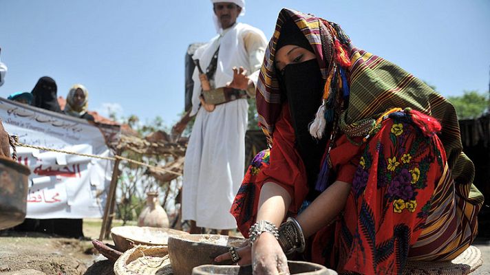 Telediario 1 - Muere una niña en Yemen por lesiones sexuales durante su noche de boda