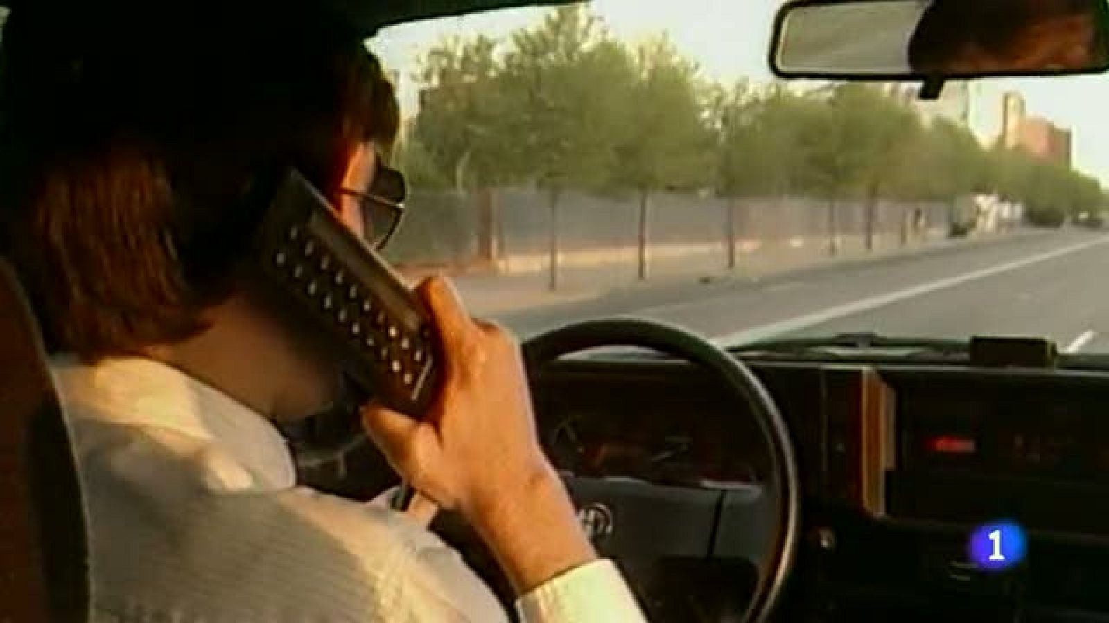 Del 'zapatófono' al último iPhone, la evolución del teléfono móvil | Ver