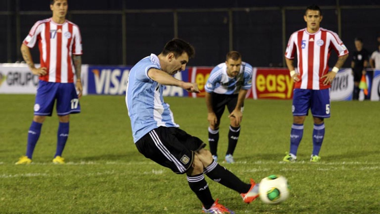 Telediario 1: Argentina se une a los clasificados para el Mundial 2014 | RTVE Play