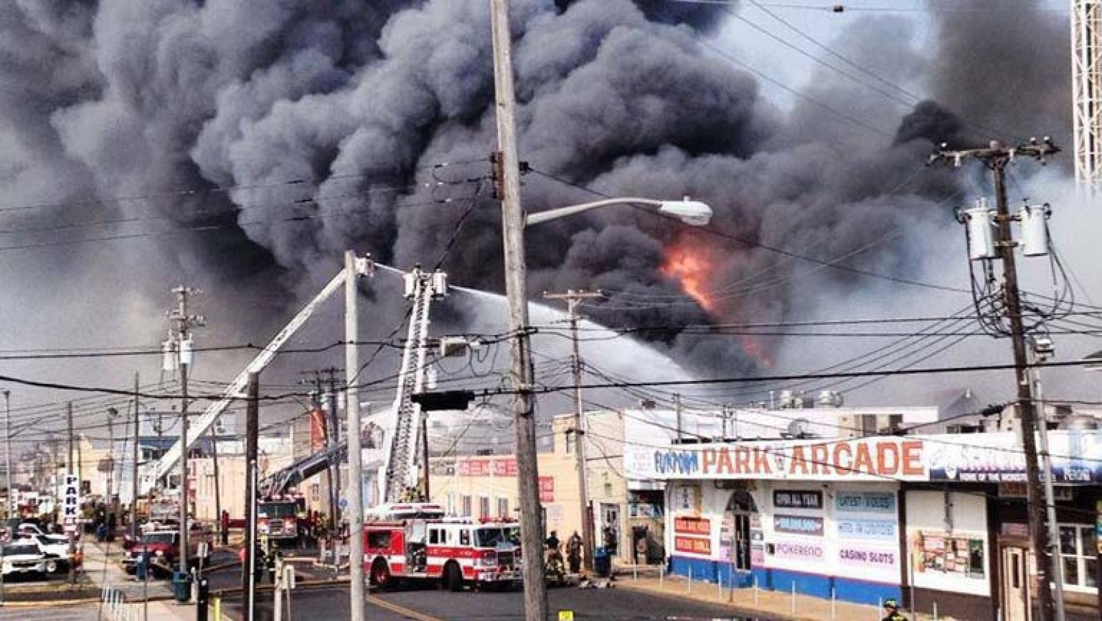Telediario 1: Incendio en Nueva Jersey | RTVE Play