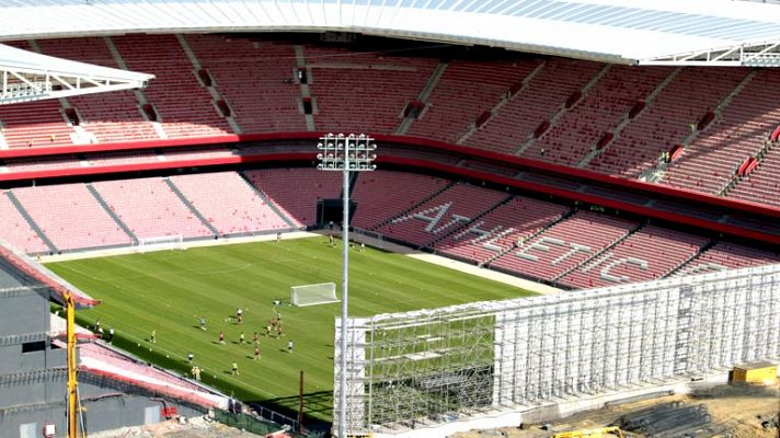 El Nuevo San Mamés abre las puertas a los socios para ver el entrenamiento del Athletic