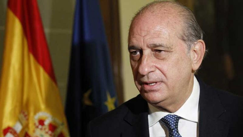 Fernández Díaz asegura cumplir la Constitución y las leyes en relación a la consulta soberanista