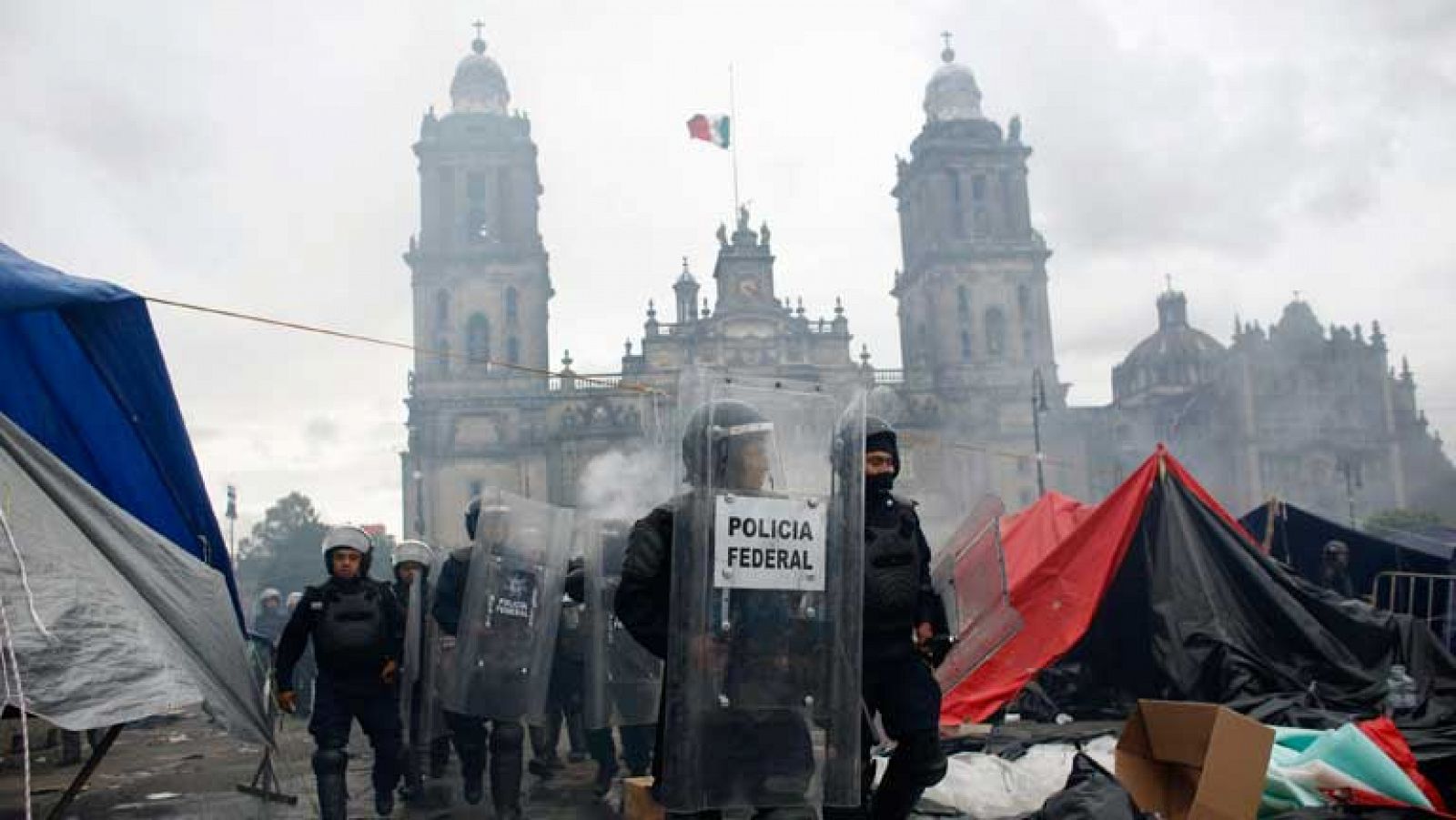 Disturbios en México al desalojar a los protestantes por la reforma educativa