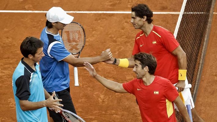 Nadal y López logran el tercer punto que vale la permanencia en la Davis