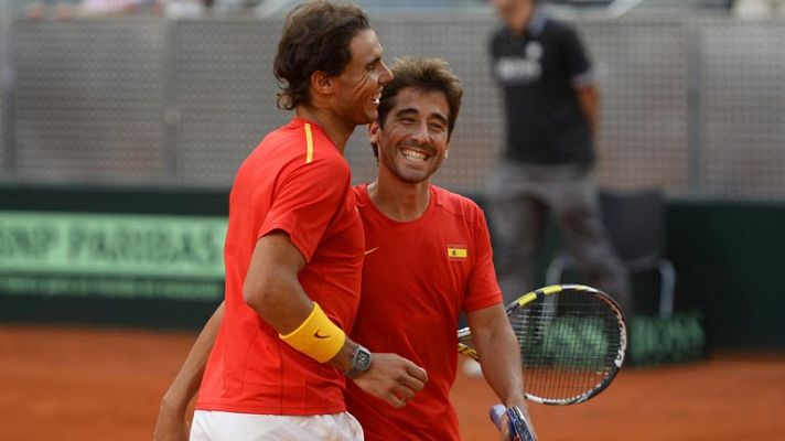 Telediario 1 - Nadal y López sellan la permanencia de España en el dobles