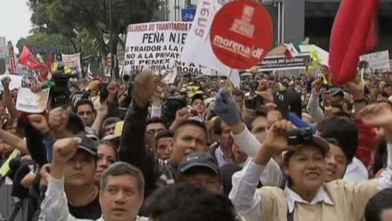 Fiesta nacional en México entre protestas por las nuevas reformas