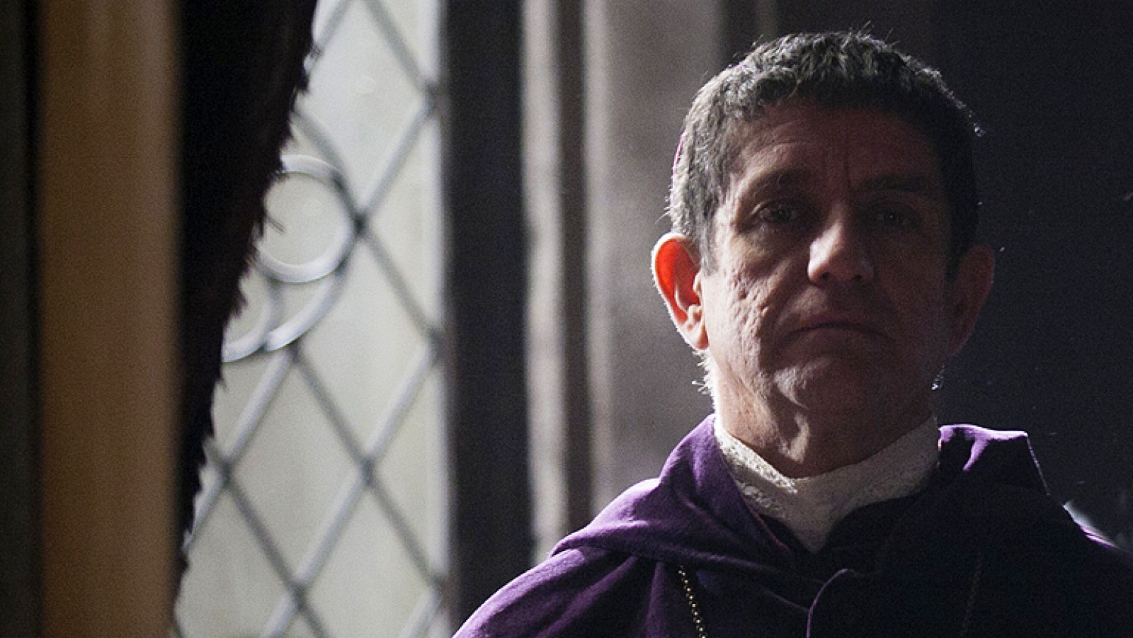 Carrillo planta a Isabel