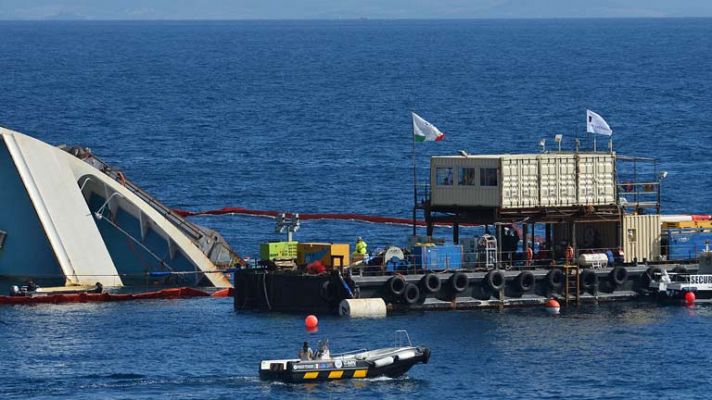 Reflotan el Costa Concordia