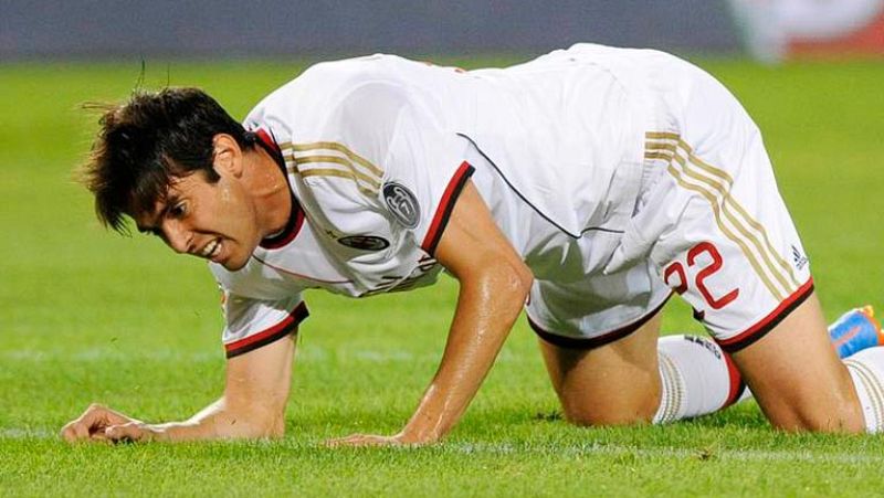 Kaká pide cariño y se suspende el sueldo 