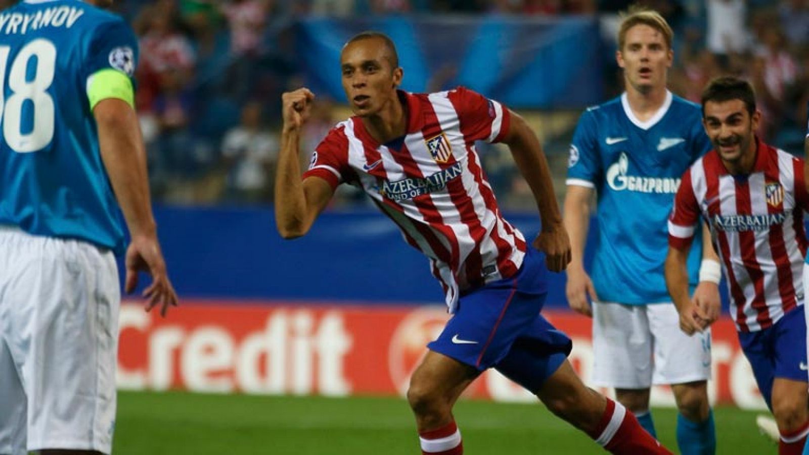 Miranda adelanta al Atlético de cabeza tras el saque de un córner (1-0) | Ver