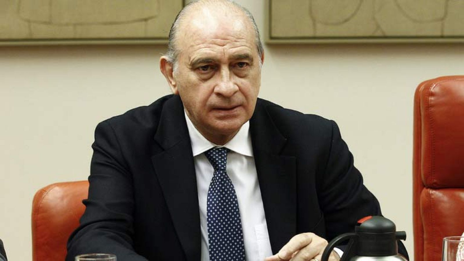 Fernández Díaz califica de "eficaz" y "ejemplificadora" la respuesta policial al asalto a Blanquerna