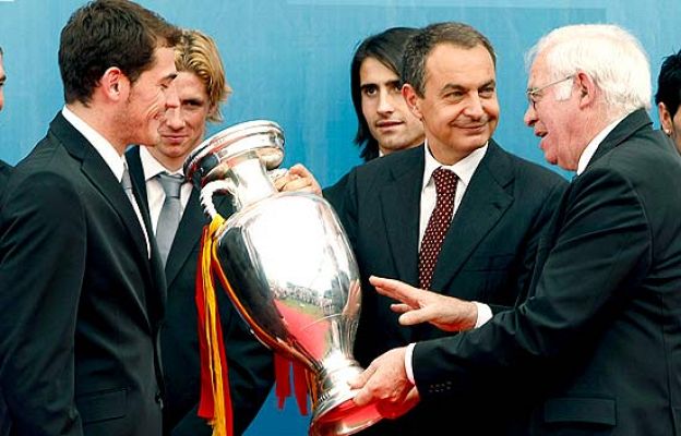  - Zapatero recibe a la selección