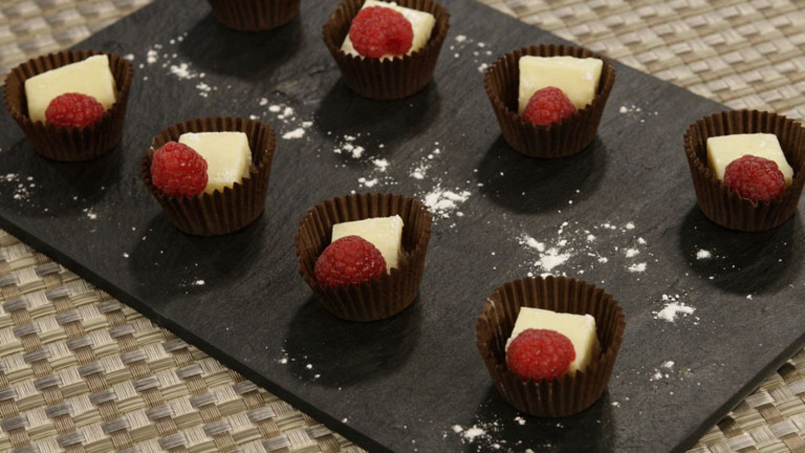 RTVE Cocina: Bocados de lima y chocolate blanco | RTVE Play