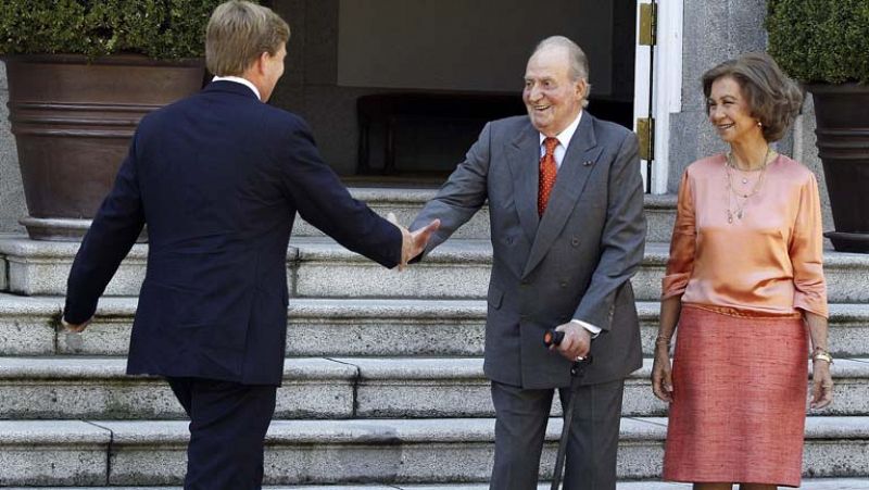 Don Juan Carlos va a ser operado de la cadera izquierda de nuevo, según anuncia la Casa del Rey 