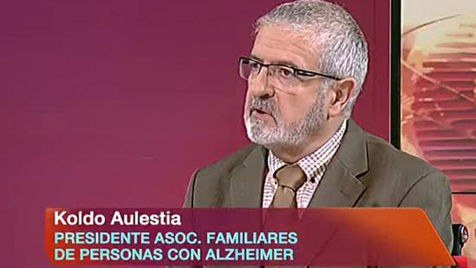 Koldo Aulestia, presidente de CEAFA, destaca la importancia del diagnóstico precoz en el Alzheimer - La tarde en 24h | Ver