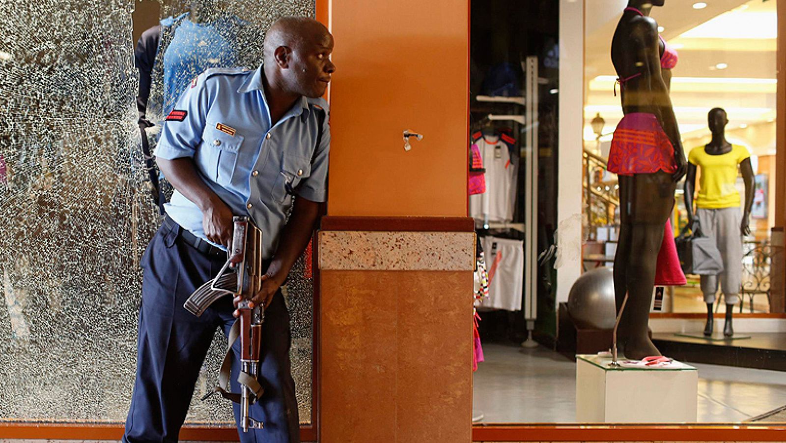 Telediario 1: Violento asalto en Nairobi | RTVE Play