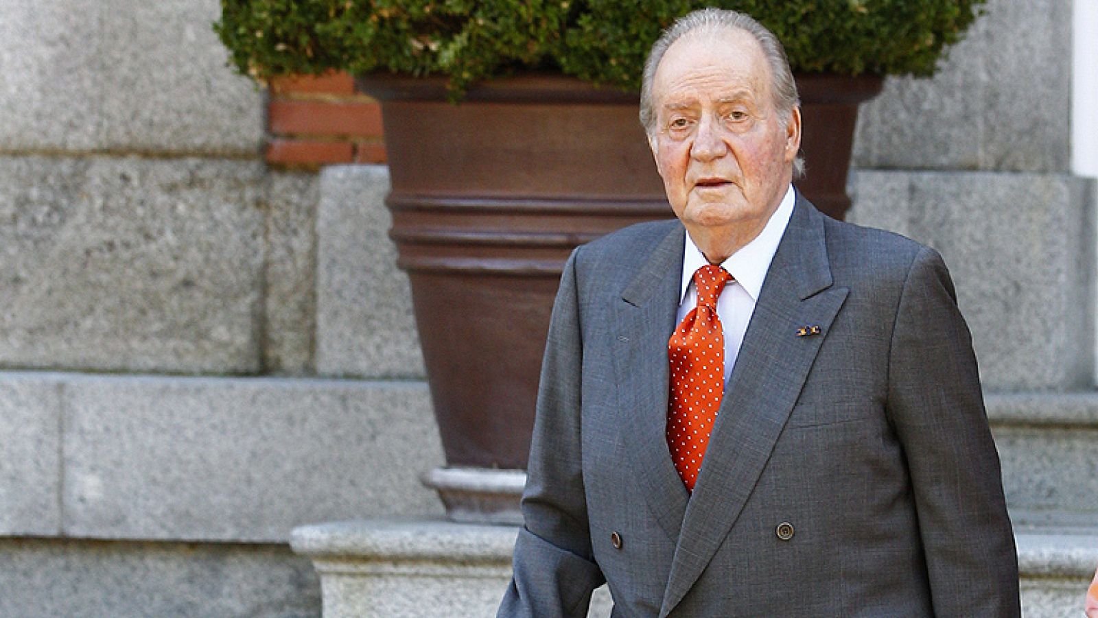 El rey será operado el martes en el Hospital Quirón de Madrid