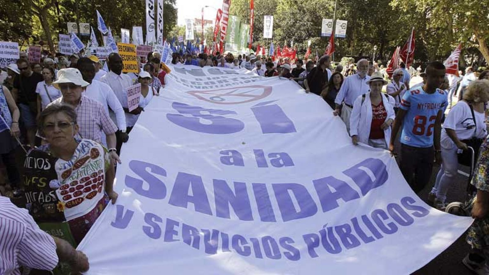 La "marea blanca" vuelve a salir a las calles de Madrid