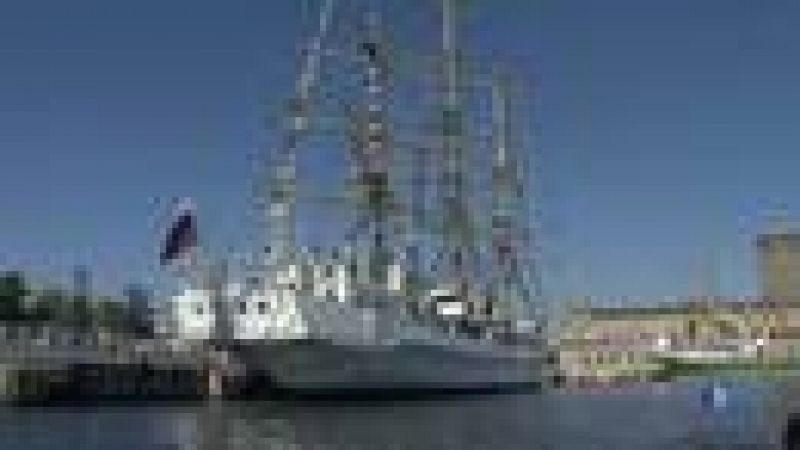  30 dels velers més grans del món  atraquen al portd e Barcelona per la Mercè