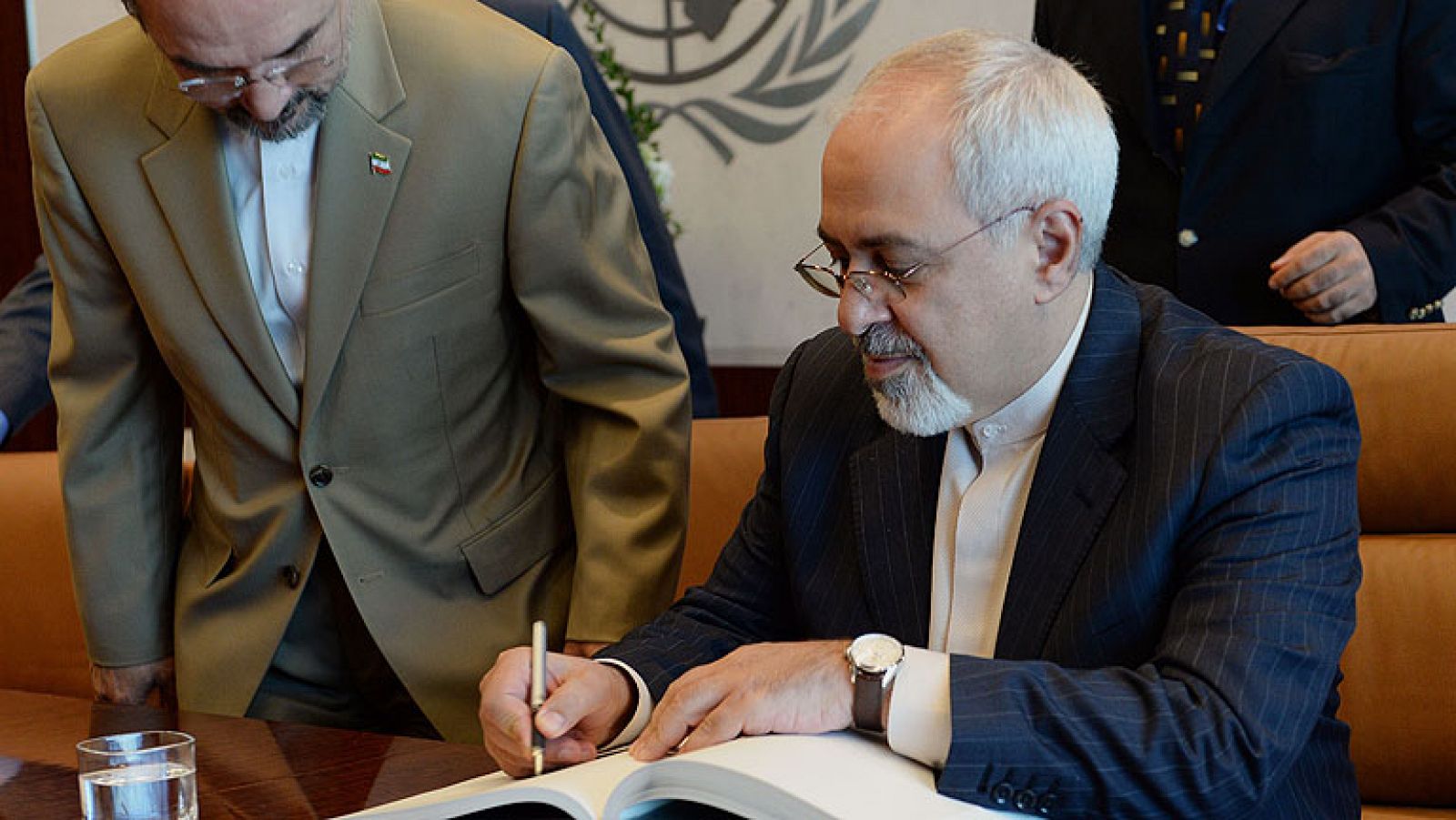Informativo 24h: EEUU e Irán tendrán una reunión histórica sobre el programa nuclear iraní | RTVE Play