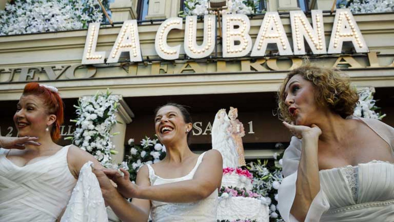 La compañía teatral La Cubana presenta la obra "Campanadas de boda" 