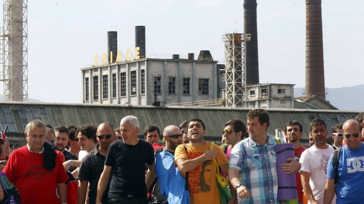 Telediario 1 - La crisis golpea el principal núcleo industrial de Cantabria