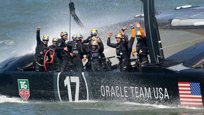 El 'Oracle Team USA' culminó este miércoles el milagro y conquistó  la 34 edición de la Copa América tras batir al 'Emirates Team New  Zealand, cuyo sueño se convirtió finalmente en pesadilla tras perder  un 'match' más, el undécimo y octavo consecut