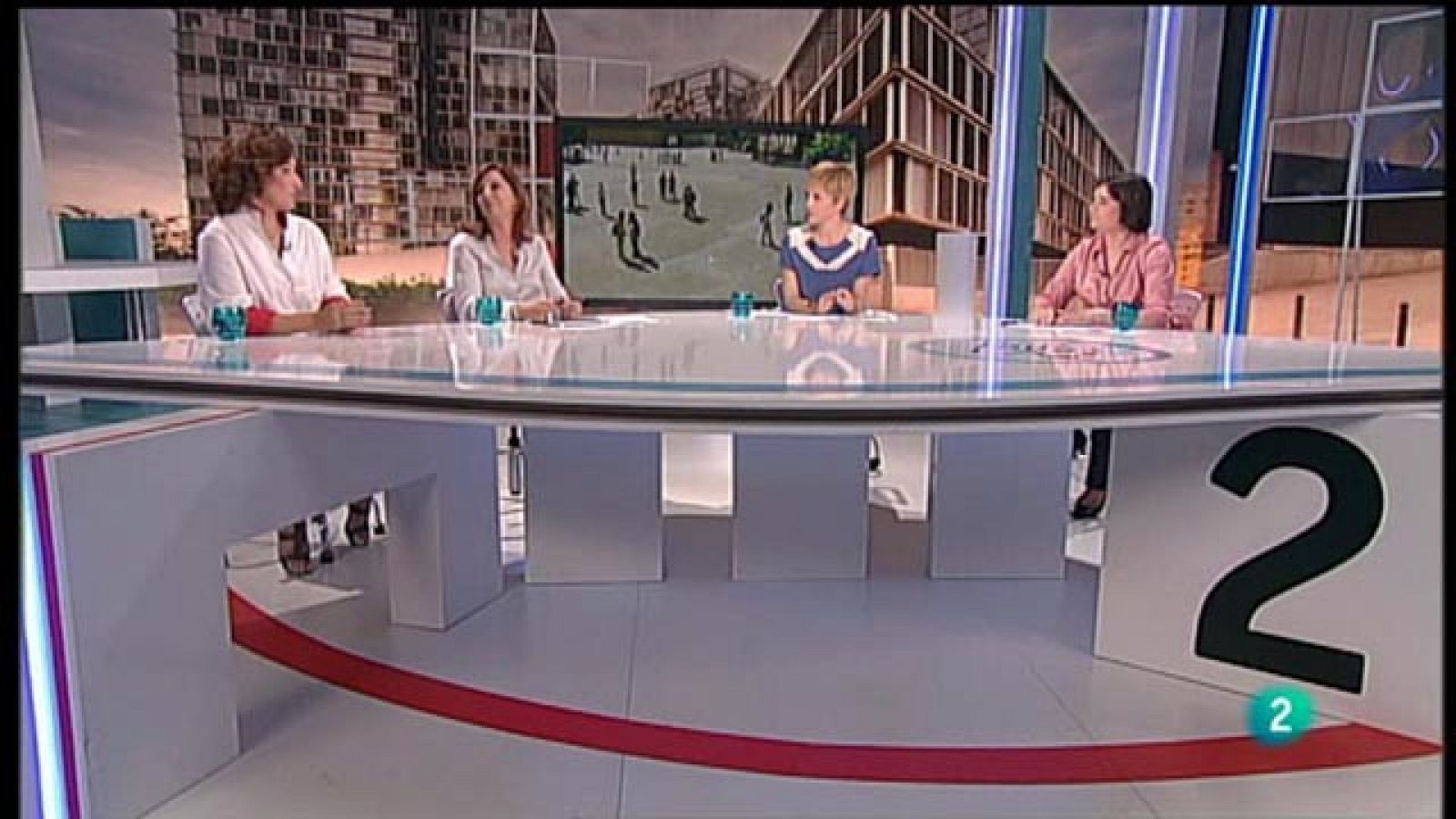 Para Todos La 2 - Debate: El bilingüismo