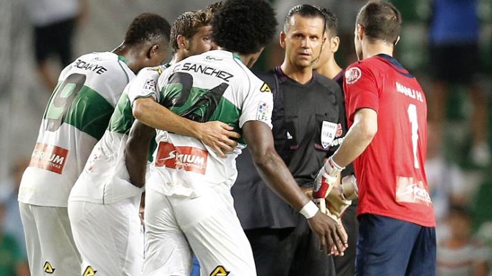 Telediario 1 - Muñiz Fernández, otra vez en el 'ojo del huracán'