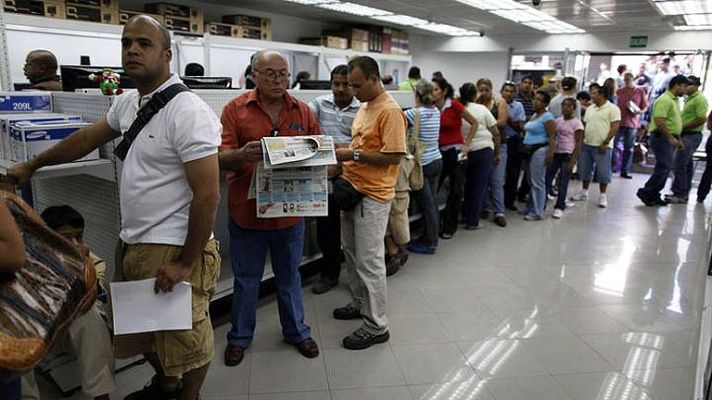 Telediario 1 - Milicia Bolivariana en los mercados