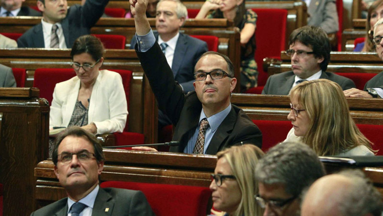 El Parlament aprueba llevar al Congreso la reclamación de una consulta soberanista