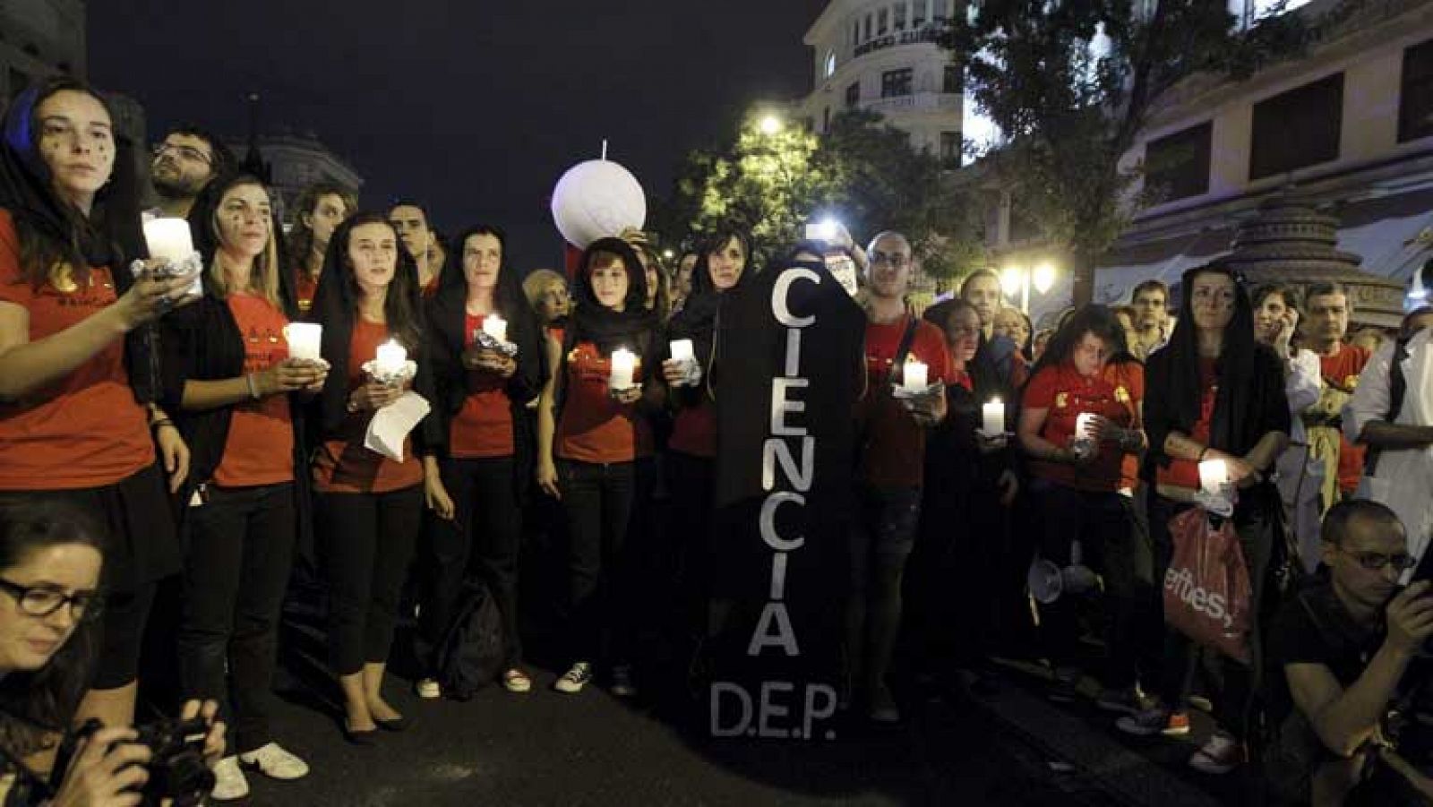 Telediario 1: Acercar la ciencia a los ciudadanos | RTVE Play