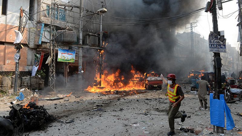 Decenas de víctimas en un atentado en Pakistán