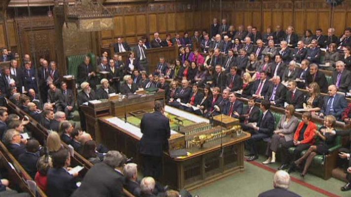 Telediario 1 - Demasiados retos para Cameron