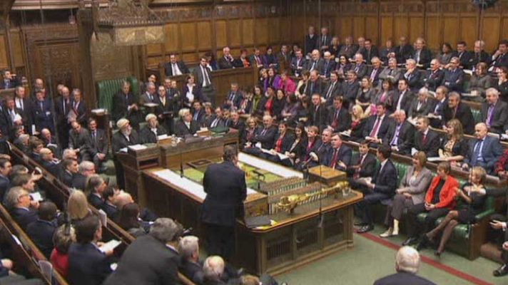 Telediario 1 - Demasiados retos para Cameron