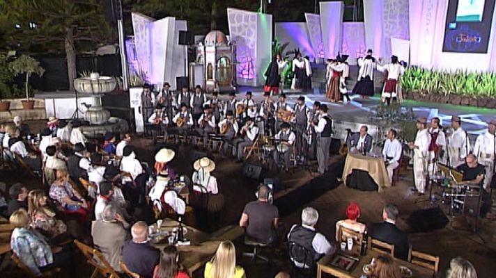 Tenderete - Tenderete - 28/09/13  Con la agrupación folclórica 'Roque Nublo' y la parranda 'Beletén'.