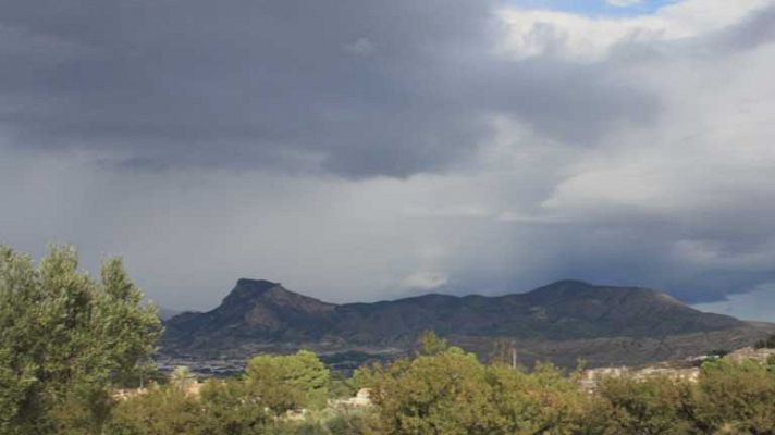 Cielo muy nuboso en puntos de la mitad norte peninsular