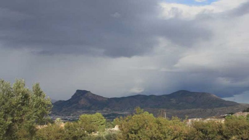 Cielo muy nuboso en puntos de la mitad norte peninsular 