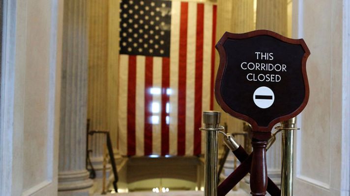 Telediario 1 - EE.UU. cierra parcialmente su administración federal por primera vez en 17 años