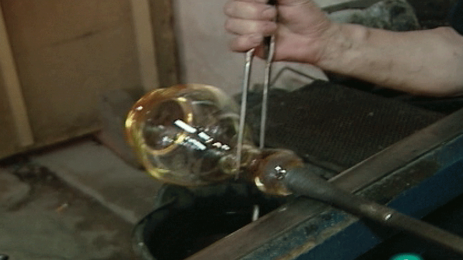 Técnicas del medievo - Fundiciones de vidrio y metal