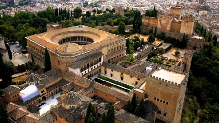 Mortadelo y Filemón hacen una parada en Granada y la Alhambra en su 'Misión  por España