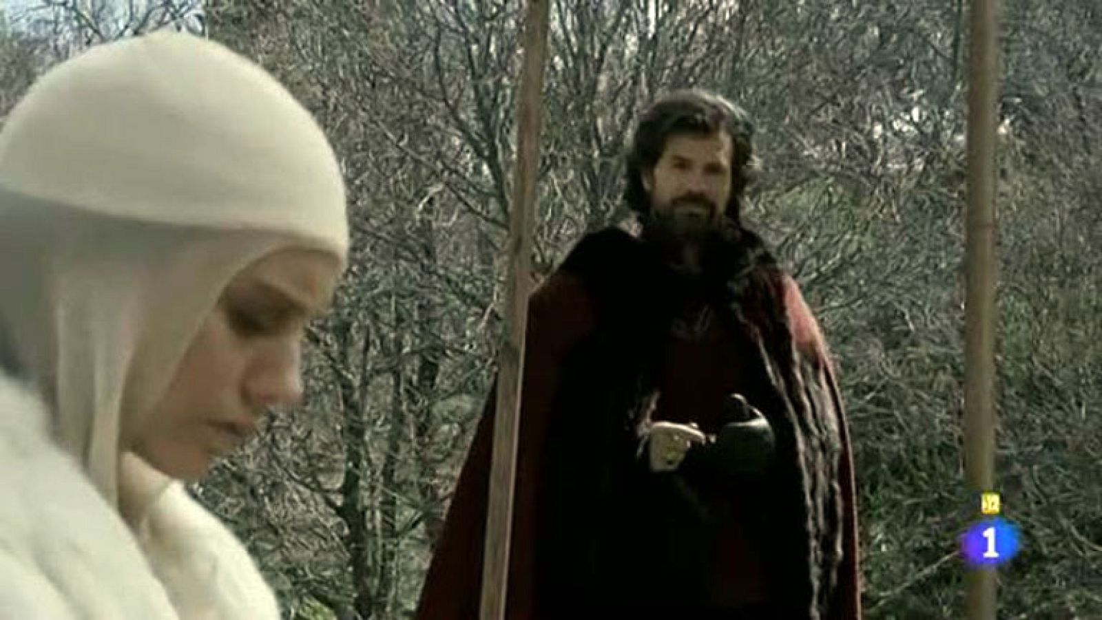 Isabel - La reina lee las 'Coplas a la muerte de su padre' de Jorge Manrique