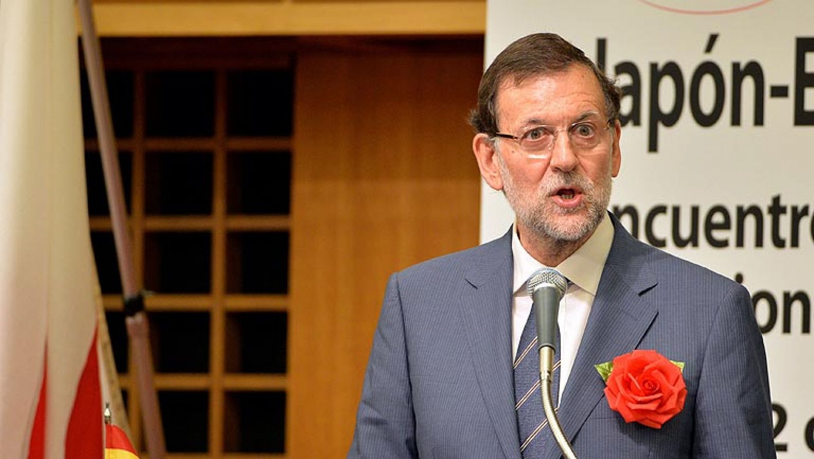 Rajoy dice, refiriéndose a los datos del paro, que la tendencia está cambiando 