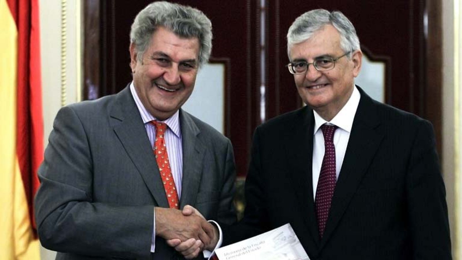 La Fiscalía investiga la exhibición de símbolos fascista en un colegio público de Quijorna, en Madrid 