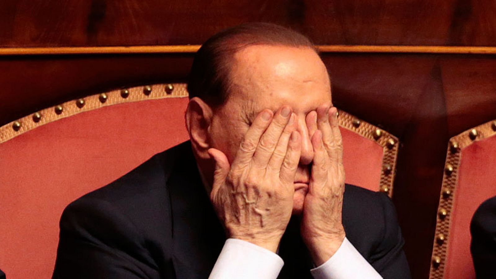 Berlusconi da marcha atrás y apoya a Letta en el voto de confianza | Ver